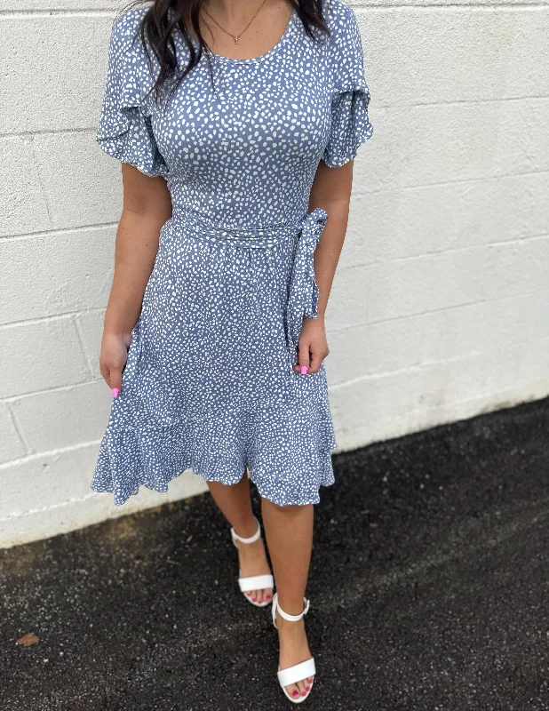 Smile For The Camera Midi Dress Trendy Tiered Hem Midi Dress