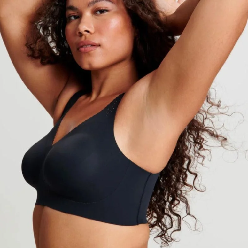 Evelyn & Bobbie Beyond Bra with Cutouts in Black Supportive Wireless Bra